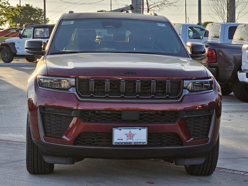 New 2026 Jeep Grand Cherokee L 2WD image 5