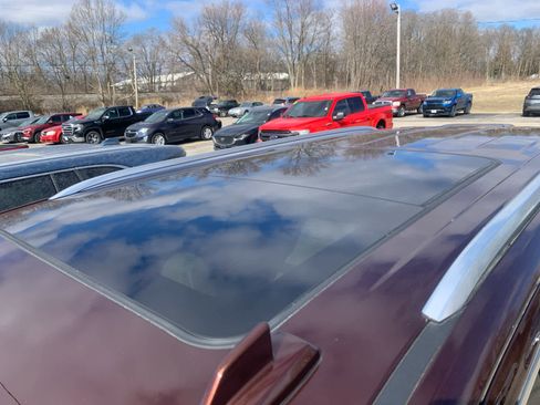 Used 2023 Cadillac Escalade Premium Luxury image 10