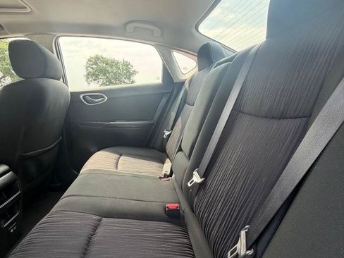Used 2019 Nissan Sentra SV w/ Special Edition Package FWD image 12