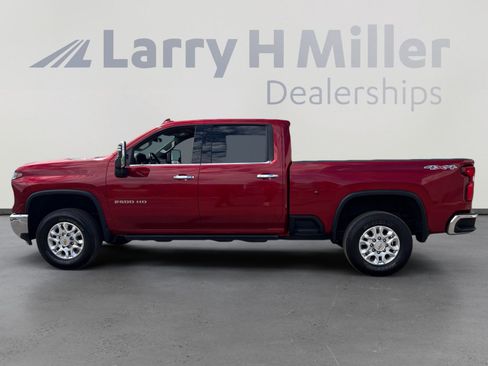 Used 2024 Chevrolet Silverado 2500 LTZ image 2