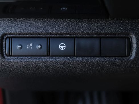 Used 2023 Nissan Pathfinder SV image 11