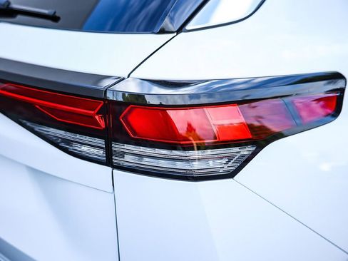 New 2026 Volkswagen Tiguan S image 11