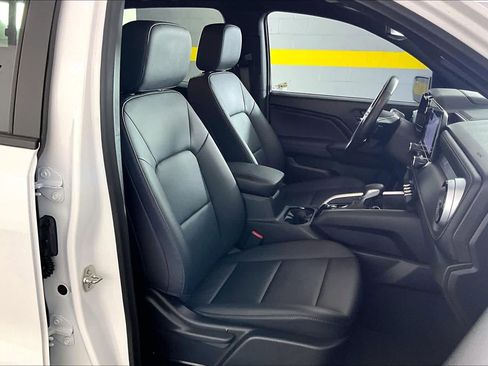 Certified 2024 Chevrolet Colorado LT w/ LT Convenience Package III image 9