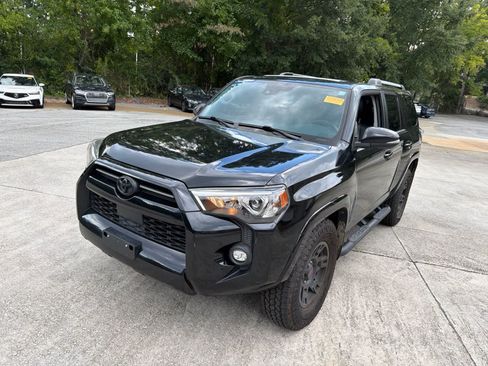 Used 2021 Toyota 4Runner SR5 Premium w/ Moonroof Package RWD image 3