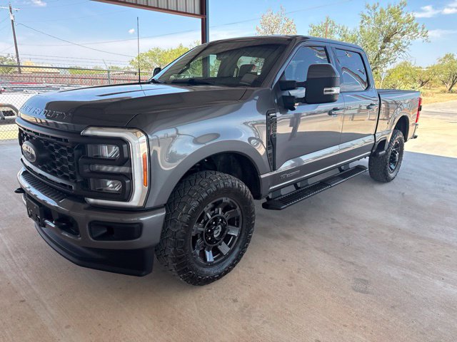 Used 2023 Ford F250 Lariat w/ Sport Appearance Package AWD/4WD image 3