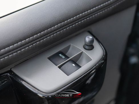 Used 2017 Chevrolet Express 2500 image 38