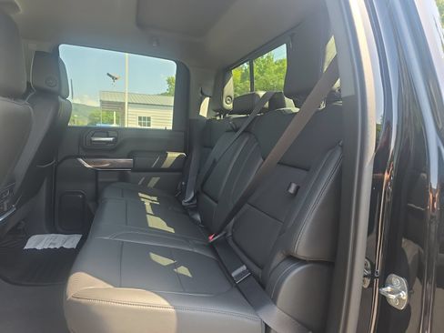 Used 2021 Chevrolet Silverado 2500 LTZ w/ LTZ Plus Package AWD/4WD image 21
