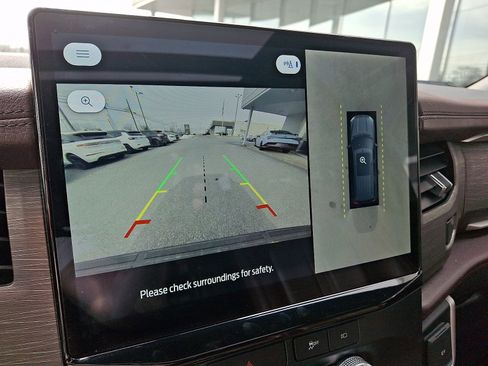 Used 2022 Ford Expedition Limited image 19