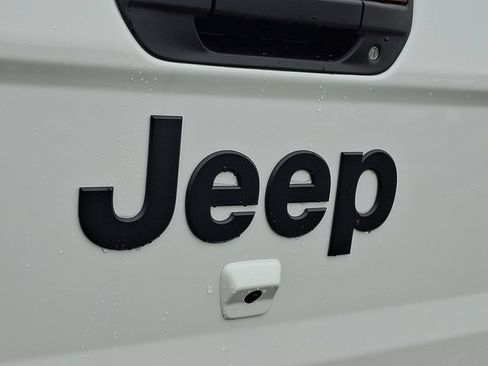 New 2026 Jeep Gladiator Sport AWD/4WD image 21