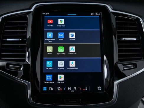 Certified 2024 Volvo XC90 B5 Plus image 16