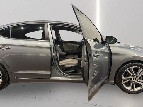 Used 2017 Hyundai Elantra Limited w/ Limited Tech Package 04 image 16