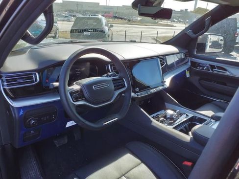 New 2023 Jeep Grand Wagoneer Series II image 16