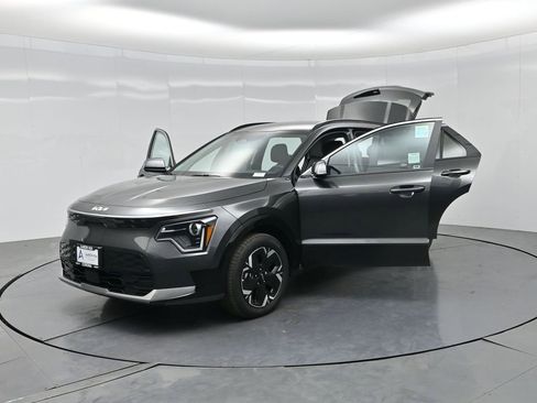 New 2026 Kia Niro Wind FWD image 39