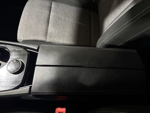 Used 2023 Nissan Rogue SV image 20