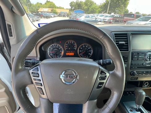 Used 2015 Nissan Armada Platinum image 12