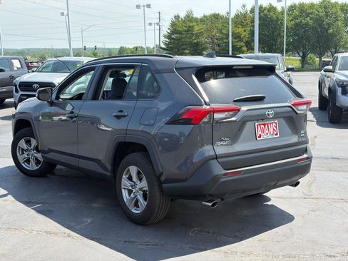 Used 2024 Toyota RAV4 XLE AWD/4WD image 5