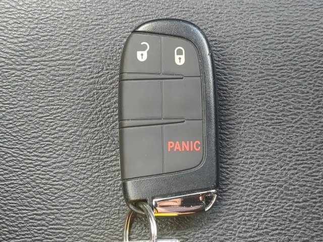 Used 2025 Jeep Compass Latitude w/ Altitude Special Edition AWD/4WD image 34