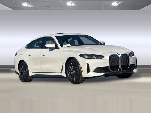 Used 2025 BMW i4 xDrive40i AWD/4WD image 7