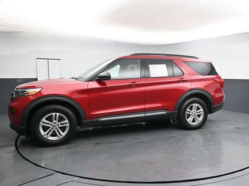 Used 2020 Ford Explorer XLT AWD/4WD image 4