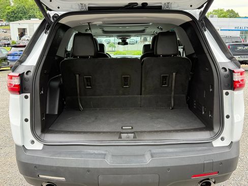 Certified 2021 Chevrolet Traverse LT w/ LT Premium Package AWD/4WD image 12