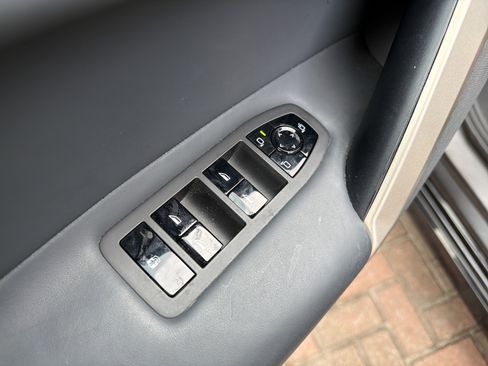 Certified 2023 BMW iX M60 w/ Executive Package image 15