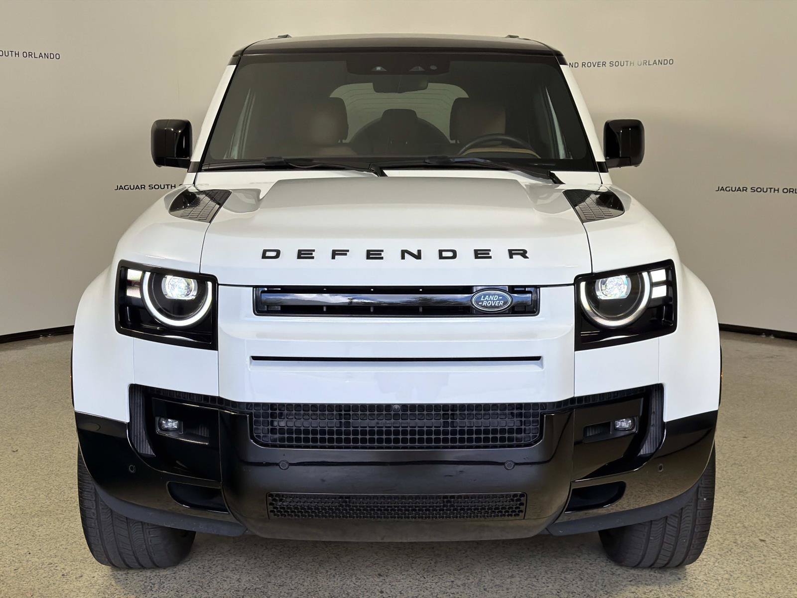 Used 2026 Land Rover Defender 110 X-Dynamic SE AWD/4WD image 8