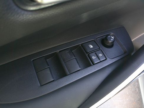 Used 2025 Toyota Corolla XLE image 17