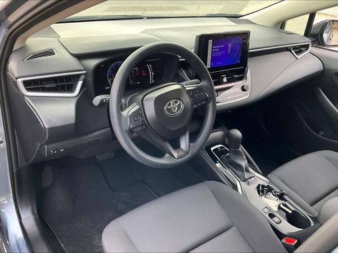 Used 2026 Toyota Corolla LE FWD image 17