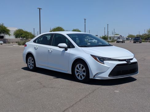 Used 2024 Toyota Corolla LE FWD image 7