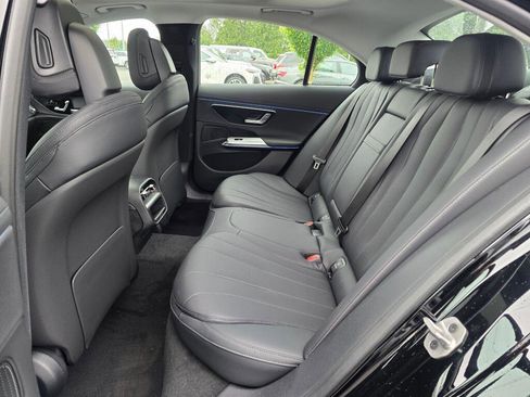 New 2026 Mercedes-Benz E 350 4MATIC Sedan image 18