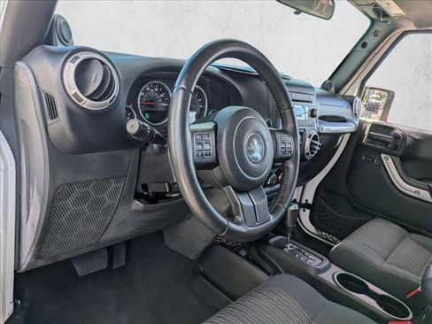 Used 2012 Jeep Wrangler Unlimited Sahara w/ Connectivity Group image 10