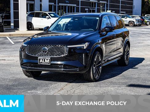 Used 2025 Volvo XC90 B6 Plus image 4