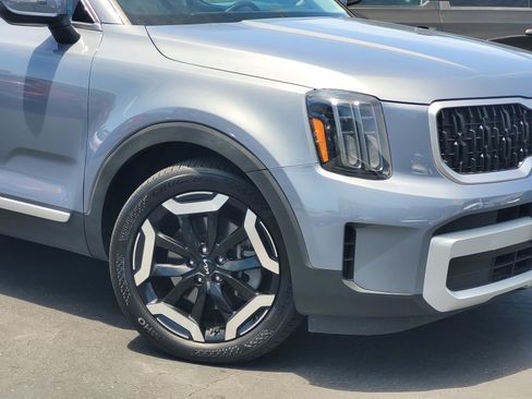 Used 2023 Kia Telluride EX AWD/4WD image 9