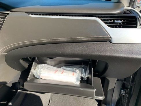 Used 2020 GMC Yukon SLT w/ Open Road Package image 32