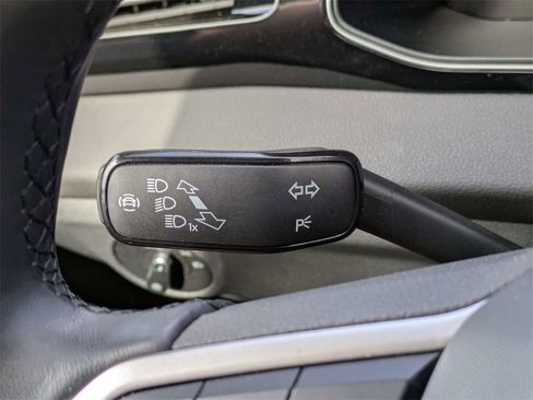 Certified 2025 Volkswagen Jetta S image 34