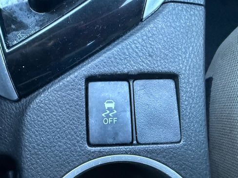 Used 2019 Toyota Corolla LE image 17