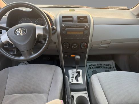 Used 2010 Toyota Corolla FWD image 29