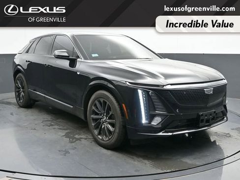Used 2024 Cadillac Lyriq Sport AWD/4WD image 2