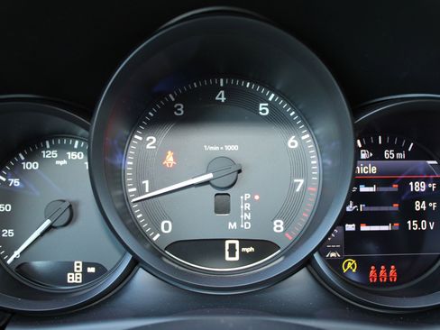 New 2026 Porsche Macan image 16