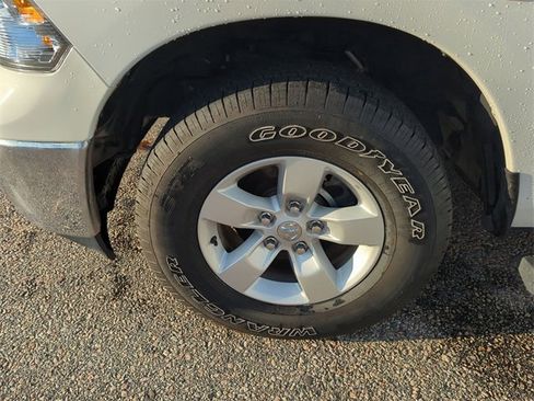 Used 2022 RAM 1500 Classic SLT w/ Electronics Convenience Group image 32