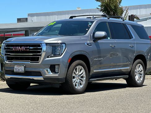 Used 2022 GMC Yukon SLT w/ SLT Premium Package AWD/4WD image 8