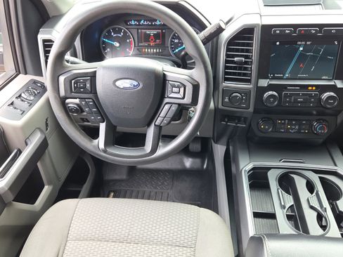 Used 2019 Ford F250 XLT w/ XLT Premium Package image 13