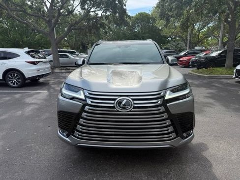 Used 2025 Lexus LX 600 4WD w/ Luxury Package image 1