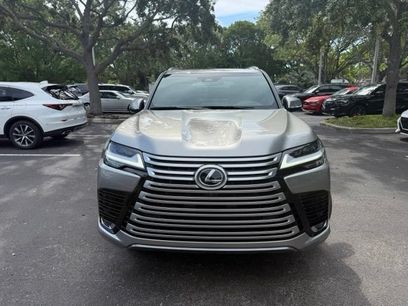 Used 2025 Lexus LX 600 4WD w/ Luxury Package