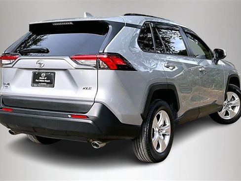 Used 2021 Toyota RAV4 XLE image 5