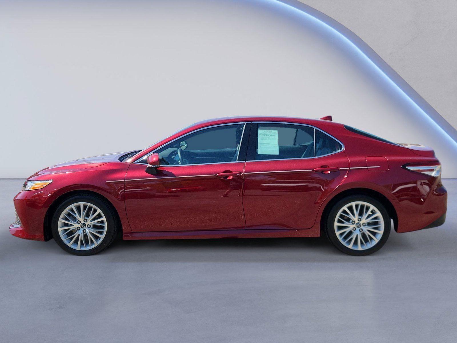 Used 2019 Toyota Camry XLE w/ Navigation Package FWD image 6