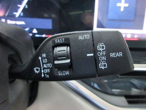 Used 2024 BMW X5 xDrive40i w/ M Sport Package AWD/4WD image 25