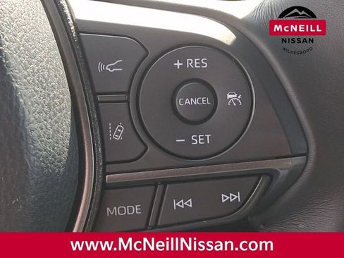 Used 2022 Toyota Camry SE w/ Convenience Package image 22