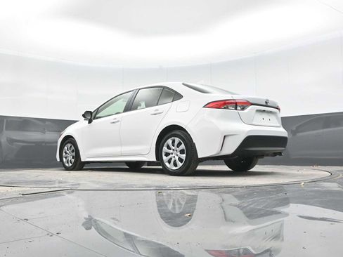 Used 2024 Toyota Corolla LE image 34