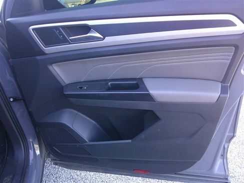 Used 2021 Volkswagen Atlas Cross Sport SEL image 20